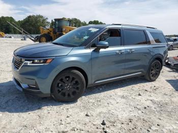  Salvage Kia Carnival