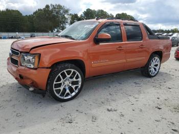  Salvage Chevrolet Avalanche