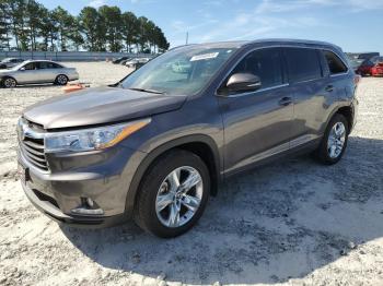  Salvage Toyota Highlander