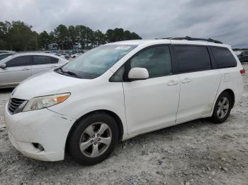  Salvage Toyota Sienna