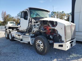  Salvage Kenworth Constructi