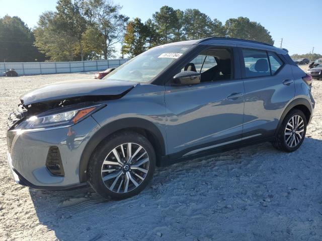  Salvage Nissan Kicks