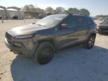  Salvage Jeep Cherokee