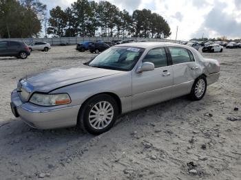  Salvage Lincoln Towncar