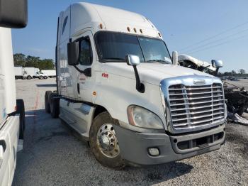  Salvage Freightliner Cascadia 1