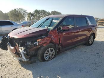  Salvage Kia Carnival