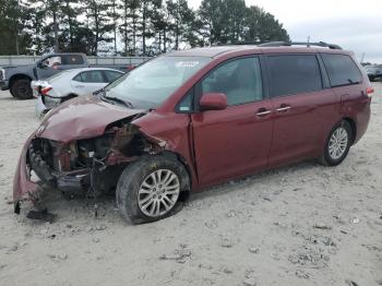  Salvage Toyota Sienna