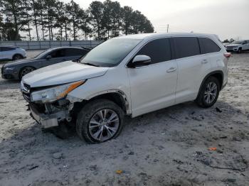  Salvage Toyota Highlander