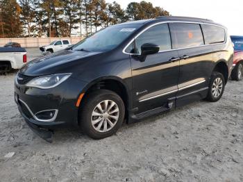  Salvage Chrysler Pacifica