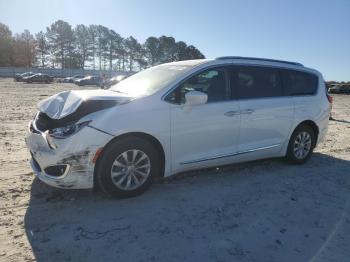  Salvage Chrysler Pacifica