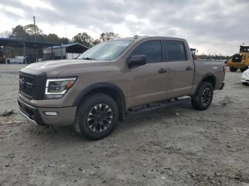  Salvage Nissan Titan