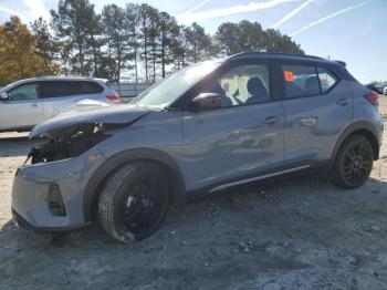  Salvage Nissan Kicks