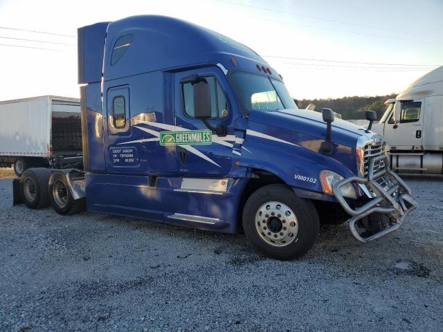  Salvage Freightliner Cascadia 1