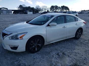  Salvage Nissan Altima