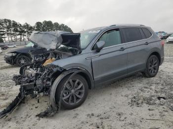  Salvage Volkswagen Tiguan