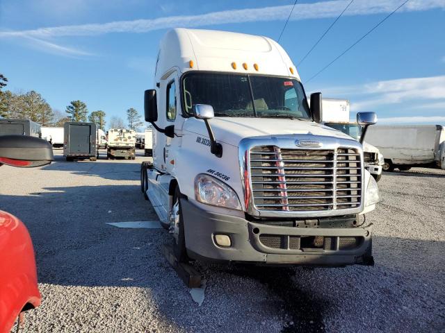  Salvage Freightliner Cascadia 1