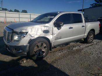  Salvage Nissan Titan