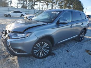  Salvage Mitsubishi Outlander