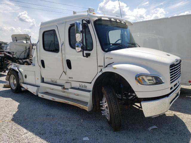  Salvage Freightliner Sport Chas