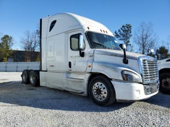  Salvage Freightliner Cascadia 1