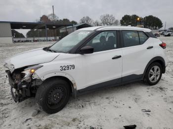  Salvage Nissan Kicks