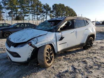  Salvage Jeep Compass