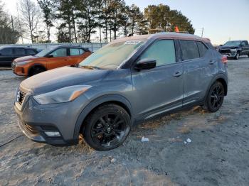  Salvage Nissan Kicks