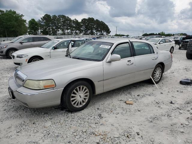  Salvage Lincoln Towncar