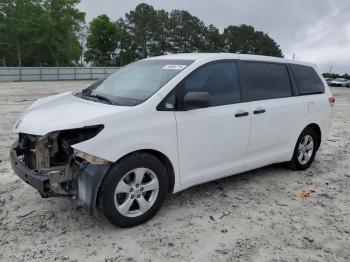  Salvage Toyota Sienna