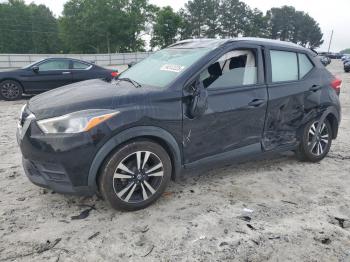  Salvage Nissan Kicks