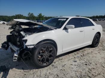  Salvage Chrysler 300
