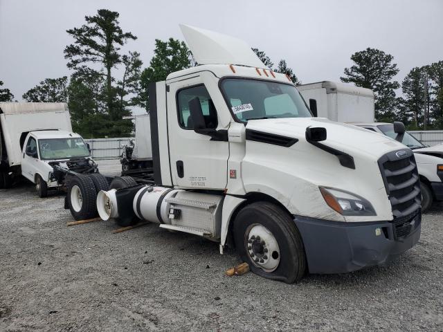  Salvage Freightliner Cascadia 1