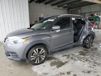  Salvage Nissan Kicks