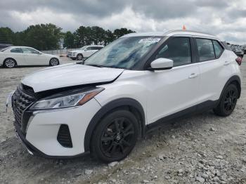  Salvage Nissan Kicks