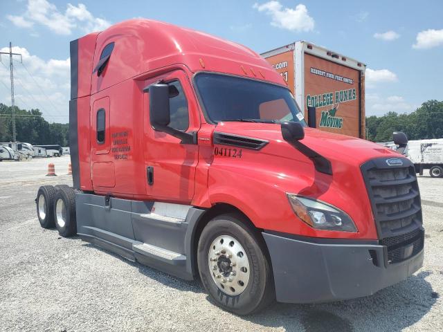  Salvage Freightliner Cascadia 1