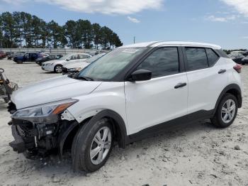  Salvage Nissan Kicks