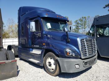  Salvage Freightliner Cascadia 1