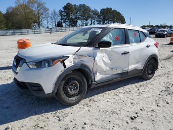  Salvage Nissan Kicks