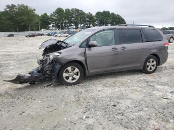  Salvage Toyota Sienna