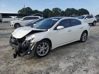  Salvage Nissan Maxima