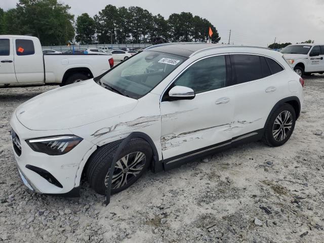  Salvage Mercedes-Benz GLA