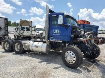  Salvage Peterbilt 567