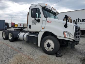  Salvage Freightliner Cascadia 1