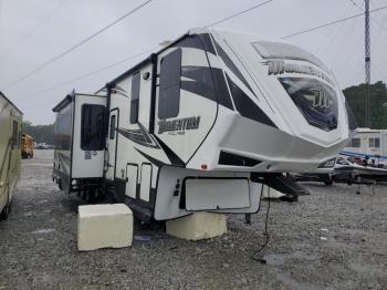  Salvage Momentum 5th Wheel