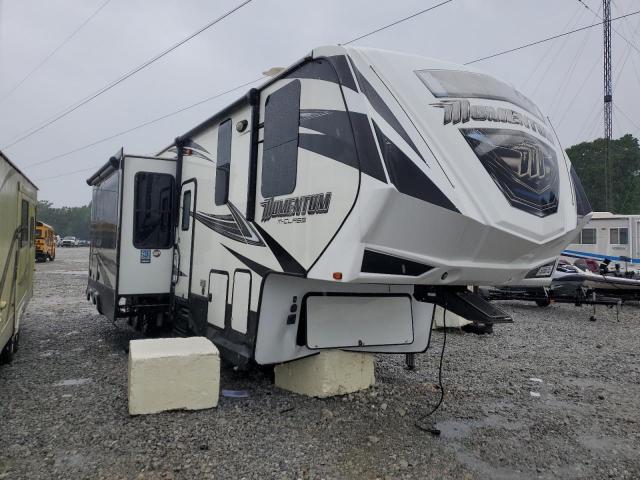  Salvage Momentum 5th Wheel