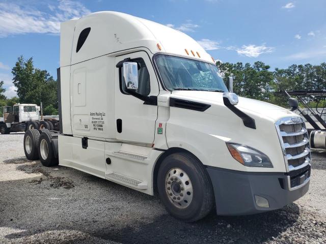  Salvage Freightliner Cascadia 1