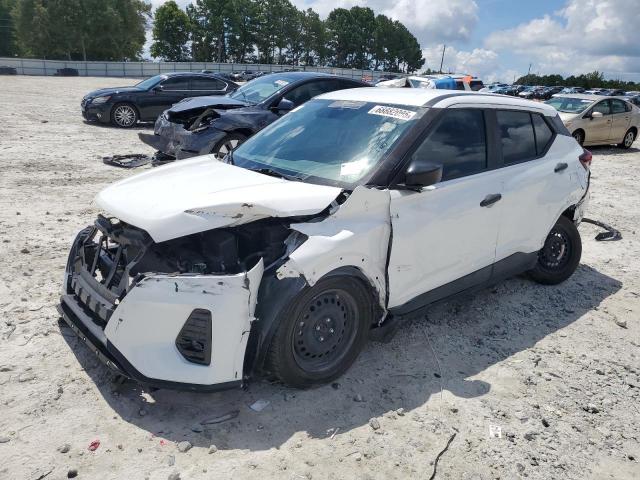  Salvage Nissan Kicks