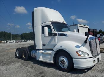  Salvage Kenworth T680