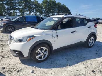  Salvage Nissan Kicks