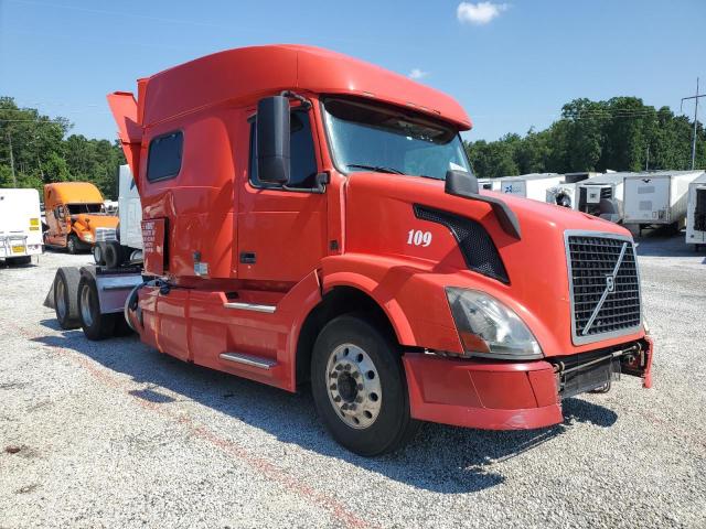  Salvage Volvo Vn